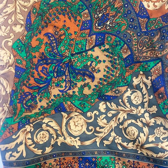 Elaine Gold For Collection XIIX Patterned 100% Silk Scarf‎ - Picture 2 of 7